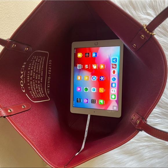 Coach - Picture 3 of 8